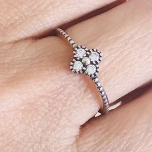Genuine 925 silver ring brandnew with cz